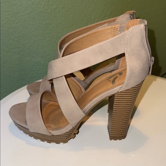 New Women's Strappy High Heel Sandals - Beige - Picture 3 of 6
